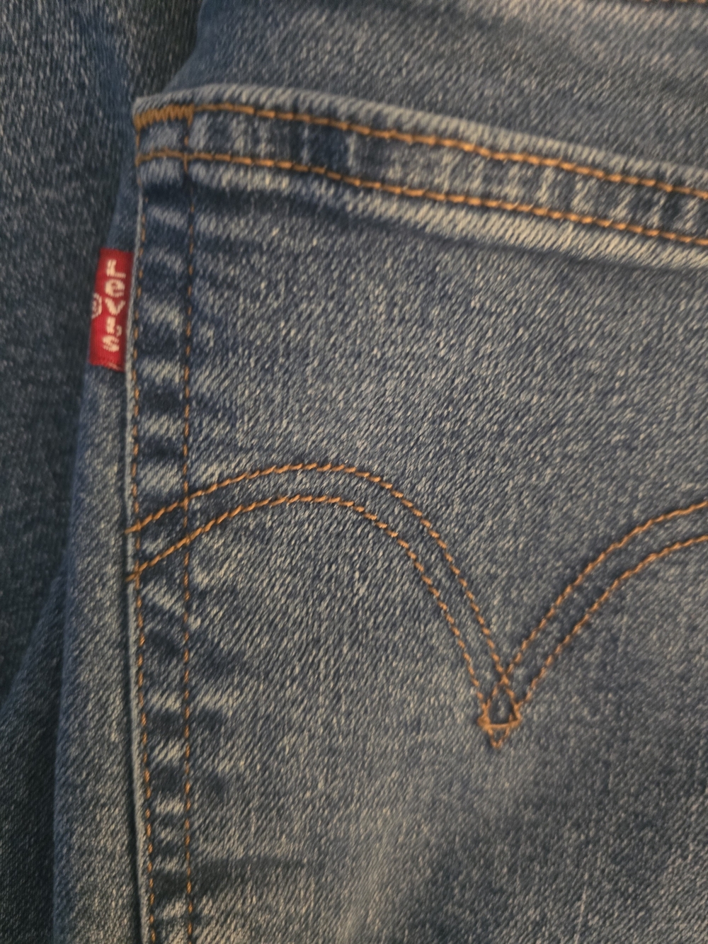 Classic High-Rise Wedgie Straight Women's Jeans (Size 32) - Picture 4 of 8